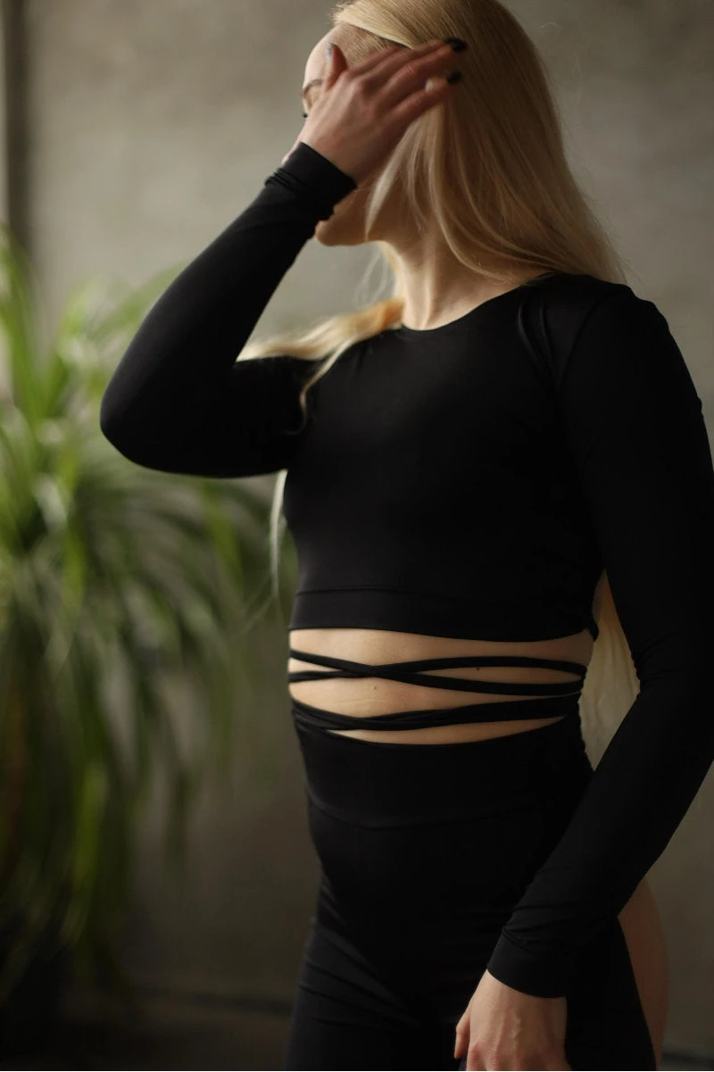 Yurchak 2 Sleeve Top - Black 1 Yurchak 2 Sleeve Top - Black