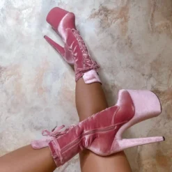 Hella Heels BabyDoll Velvet 8inch Boots - Downtown Doll -Radi Style Shop 20 05 13HighBabydolls 31 900x a8e7dbbc 5479 471c 8773 859ad7aed97d