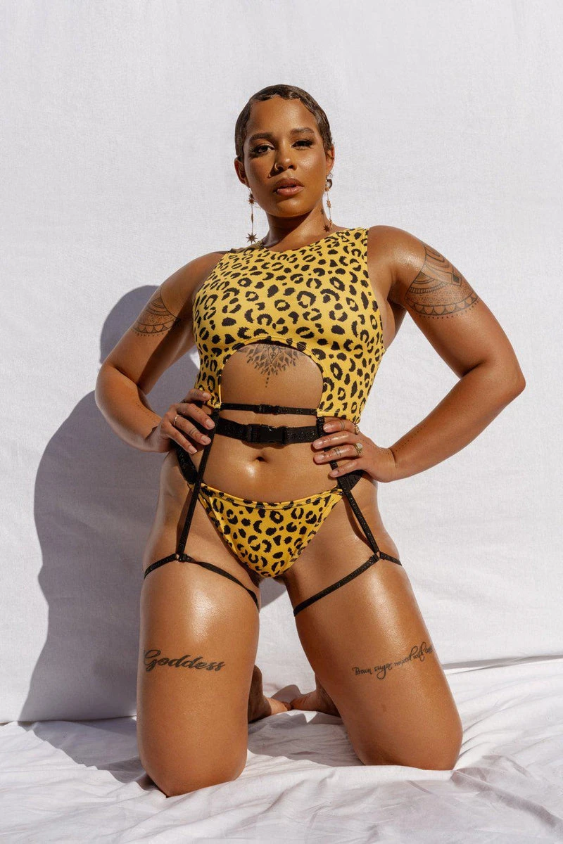 CXIX Buckle Up Garter Top -Yellow Leopard 8 CXIX Buckle Up Garter Top -Yellow Leopard - Image 8
