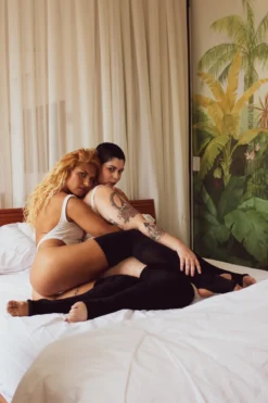 Rolling Cable Knit Thigh High Leg Warmers With Stirrups - Noir -Radi Style Shop 201007 RollingBrand 9803