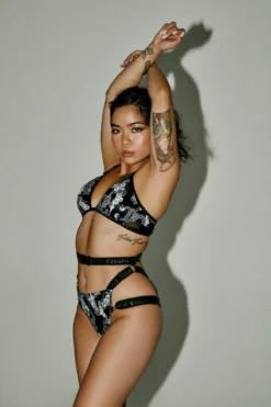 CXIX Buckle Up Triangle Top -Dragon -Radi Style Shop 21 04 22Creatures 166 9b5516f6 65b7 4c8d 9086 2bebc891bfcc