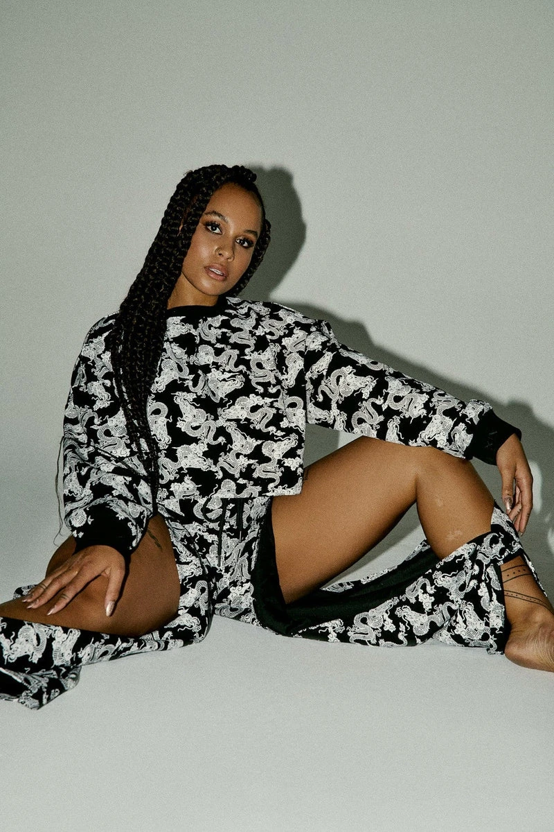 CXIX Oversized Cropped Jumper - Dragon 2 CXIX Oversized Cropped Jumper - Dragon - Image 2