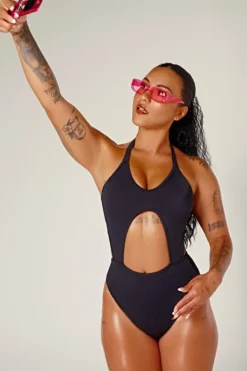 CXIX Dollhaus Halter Bodysuit - Black -Radi Style Shop 23 01 03CXIX 4341