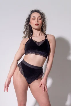 Sorte Velvet Adore Shorts - Black -Radi Style Shop ADORE 5 0fa940ba 3ab1 4319 968a 91eb610c08ac