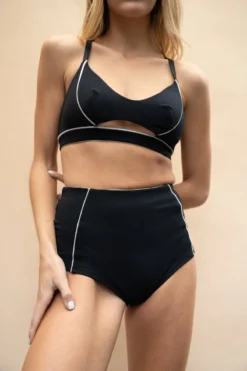 Lunalae Missy Top - Recycled Black 11 Lunalae Missy Top - Recycled Black -Radi Style Shop Copyof220701 LunaLae 17 0768