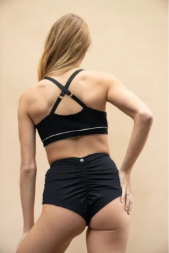 Lunalae Missy Top - Recycled Black 10 Lunalae Missy Top - Recycled Black -Radi Style Shop Copyof220701 LunaLae 17 0774