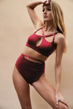 Lunalae Hannah Top - Recycled Burgundy -Radi Style Shop Copyof220701 LunaLae 18 08231copy d835ca04 babe 4c0b b2c8 c9844788d753