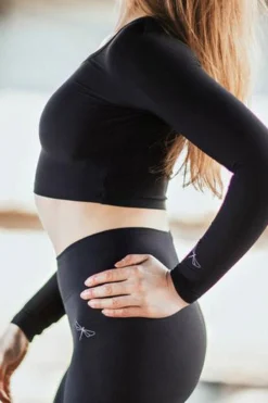 Dragonfly Pavi Crop Top - Black -Radi Style Shop DF Pavi black 03212 540x 7666308c fa76 45c3 8e73 023125ae5eeb