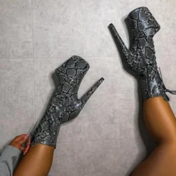 Hella Heels Maneater Boots - 8inch -Radi Style Shop Edit lowres 16 1