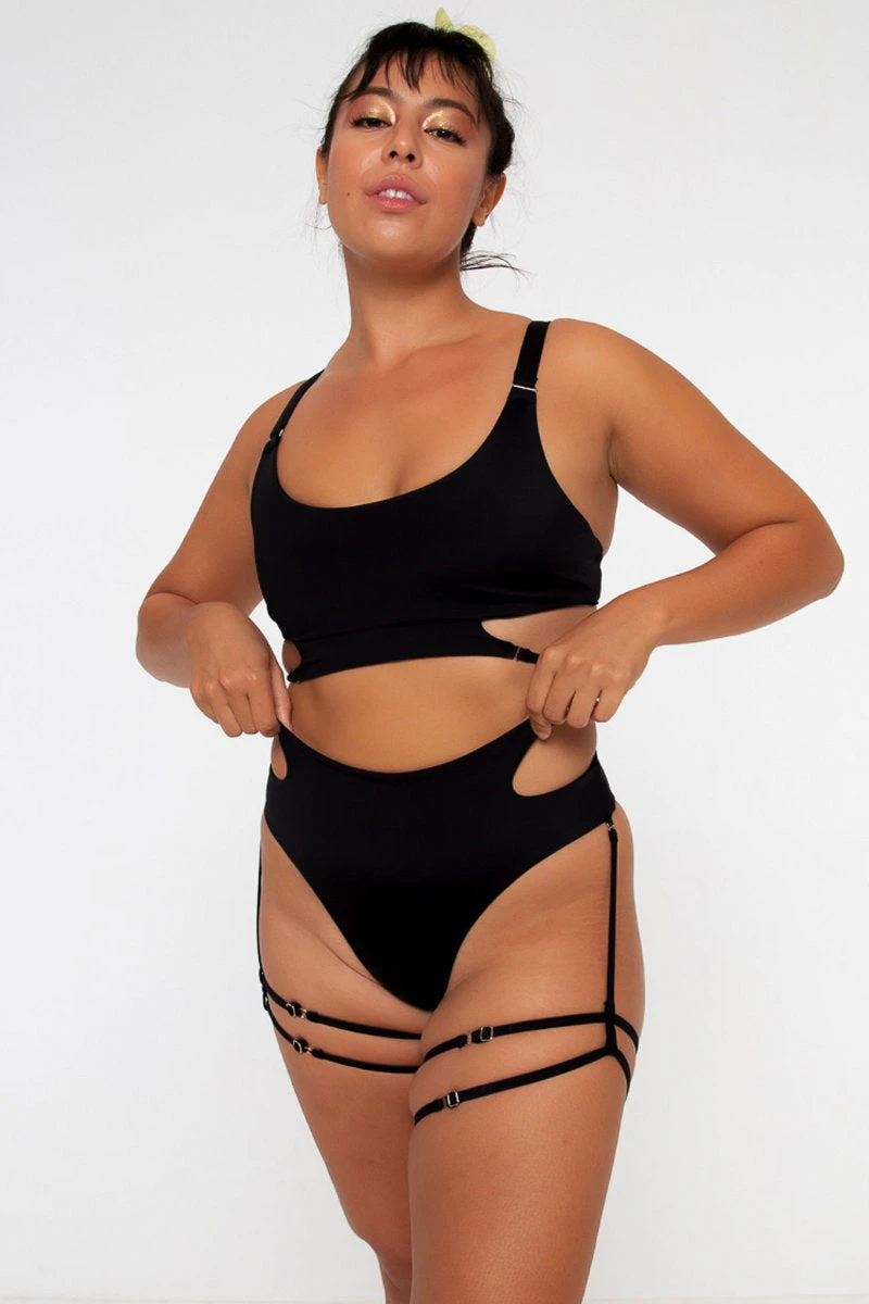 Nona Perkasa Gladiolus Bottoms - Black 5 Nona Perkasa Gladiolus Bottoms - Black - Image 5