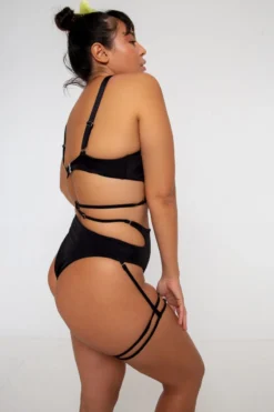 Nona Perkasa Gladiolus Bottoms - Black 13 Nona Perkasa Gladiolus Bottoms - Black -Radi Style Shop Gladiolusblack03 1