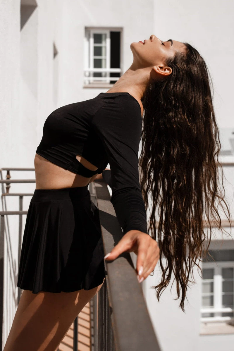 REV ACTIV Twist Top - Black 2 REV ACTIV Twist Top - Black - Image 2