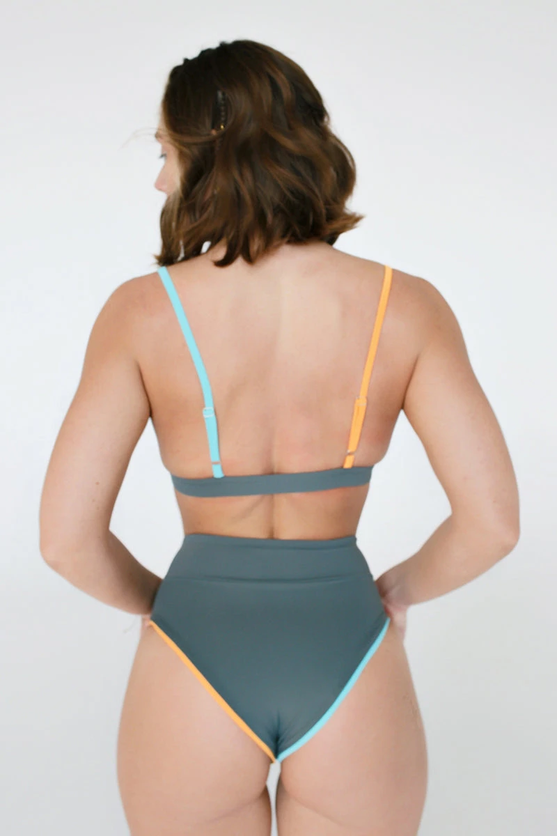 Exo Wear Triangle Top - Grey 2 Exo Wear Triangle Top - Grey - Image 2