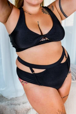 Chantay Polewear Pretzel 2-way Top - Noir 18 Chantay Polewear Pretzel 2-way Top - Noir -Radi Style Shop IMG 2596