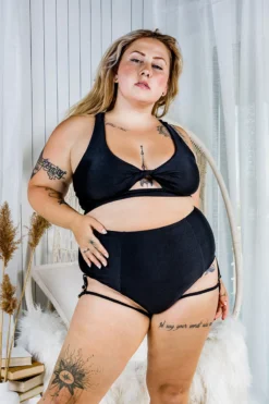 Chantay Polewear Pretzel 2-way Top - Noir -Radi Style Shop IMG 2691 1