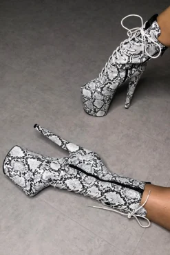 Hella Heels Mamba Boots - 8inch -Radi Style Shop IMG 8756