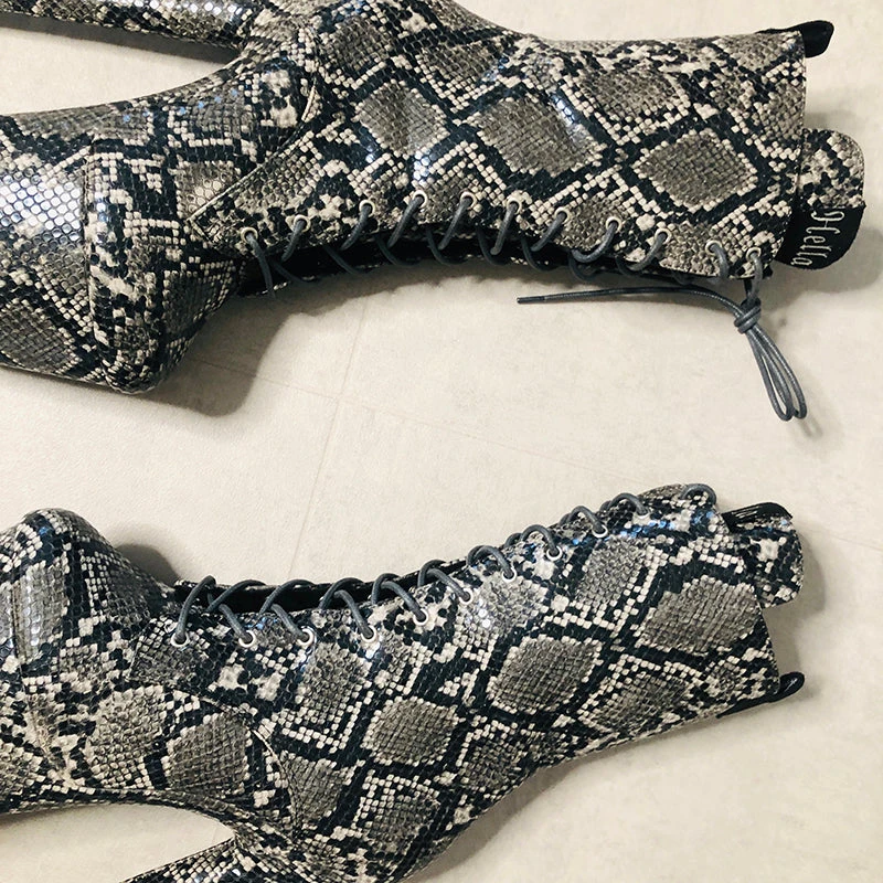 Hella Heels Maneater Boots - 7inch 4 Hella Heels Maneater Boots - 7inch - Image 4