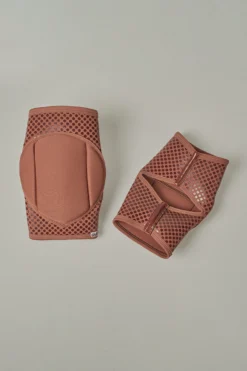 Queen Grippy Kneepads - Mocha -Radi Style Shop Mocha