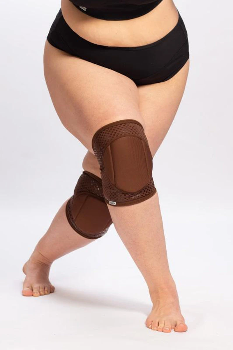 Queen Grippy Kneepads - Cacao 2 Queen Grippy Kneepads - Cacao - Image 2