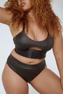 CXIX Riding Solo Sports Bra - Black 18 CXIX Riding Solo Sports Bra - Black -Radi Style Shop Riding Solo Top Bottoms Black Active wear Poledance dance Aerialist 3