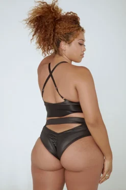 CXIX Riding Solo High Waist Bottoms - Black 13 CXIX Riding Solo High Waist Bottoms - Black -Radi Style Shop Riding Solo Top Bottoms Black Active wear Poledance dance Aerialist 4 c79c9d2c 7b9b 4116 afd9 5a1e0e2ca7cb