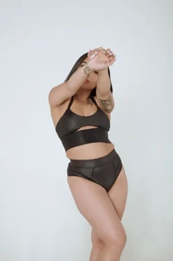 CXIX Riding Solo High Waist Bottoms - Black 20 CXIX Riding Solo High Waist Bottoms - Black -Radi Style Shop Riding Solo Top Bottoms Black Active wear Poledance dance Aerialist 9 189fdb28 14c5 416f 85d8 6eeb373d00a2