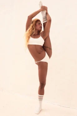 Rolling KI Top - Ribbed Off-White -Radi Style Shop RollingGABI 798 2 da4b781d ae5c 4fc1 aa85 ae70a5522060