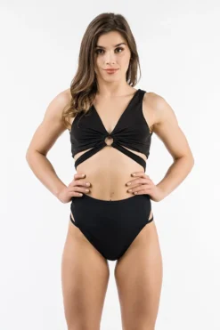 REV ACTIV Top With Ring Detail - Black -Radi Style Shop eliza revactiv fb malowanieswiatlem 090 dc4cdcad 13df 4e14 b9c3 c8a447d5c931