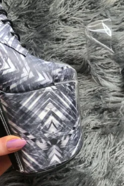 Hella Heels Classique Shoe Protector - Clear (Black Back) -Radi Style Shop exotiqueShoeProtector Clear3