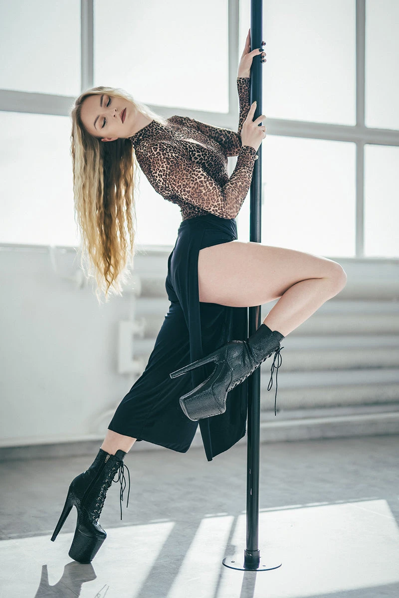 REV ACTIV Sensual Flow Pants (with Leg Slit) - Black 4 REV ACTIV Sensual Flow Pants (with Leg Slit) - Black - Image 4