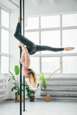 REV ACTIV Sticky Leggings - Black -Radi Style Shop revactiv dancetemple print malowanieswiatlem 0034